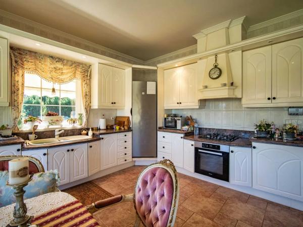 Casa independiente en calle Turquesa