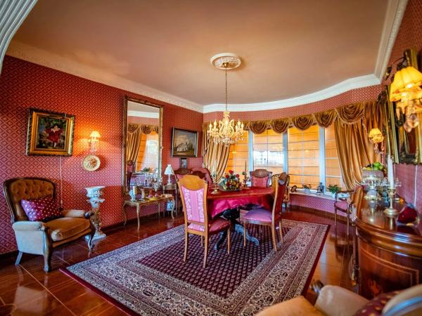 Casa independiente en calle Turquesa