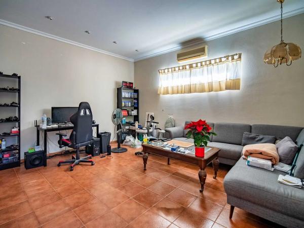 Casa independiente en calle Turquesa