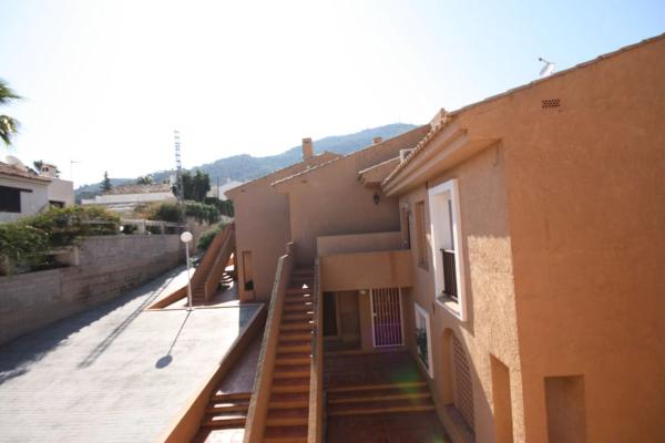 Chalet adosado en calle Cometa Halley