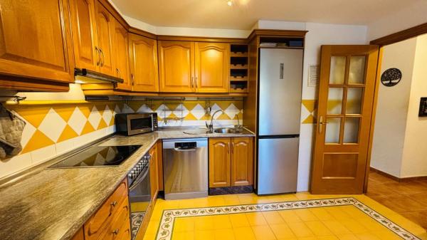 Chalet adosado en CL Riu Verd, 9