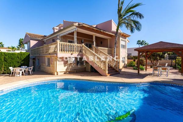 Chalet en calle Formentera