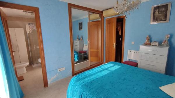 Chalet adosado en calle Cormorà