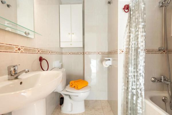 Chalet adosado en calle de Tritó