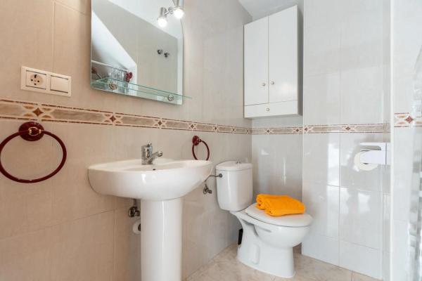 Chalet adosado en calle de Tritó