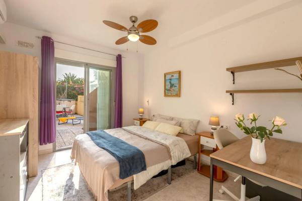 Chalet adosado en calle de Tritó