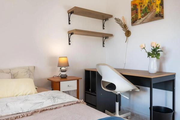 Chalet adosado en calle de Tritó