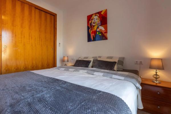 Chalet adosado en calle de Tritó