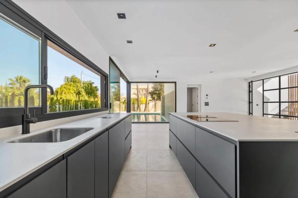 Casa independiente en calle Orendella