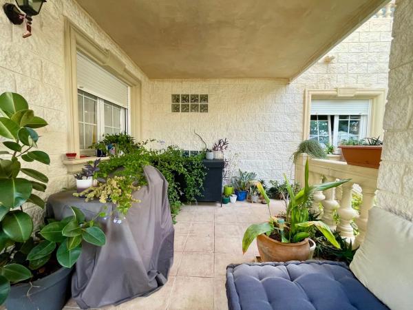 Chalet adosado en calle Cormorà