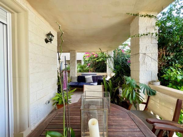 Chalet adosado en calle Cormorà