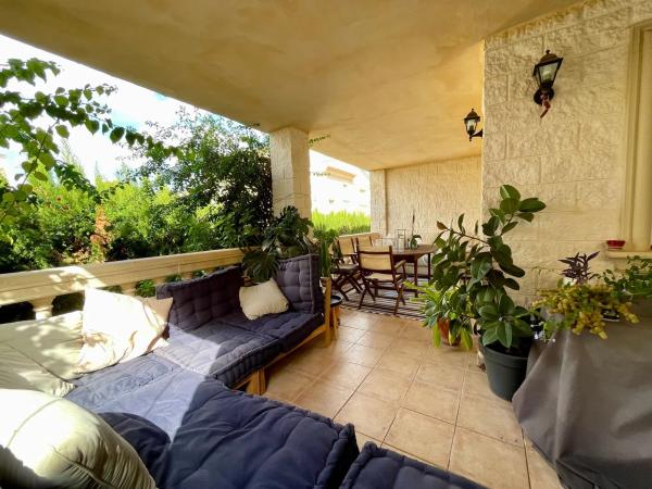 Chalet adosado en calle Cormorà