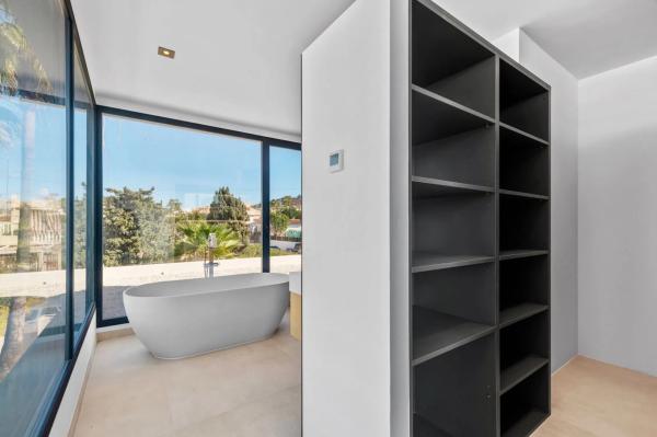 Casa independiente en calle Orendella