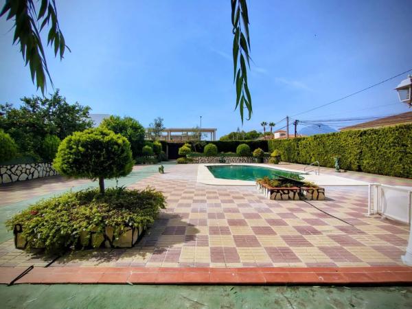 Casa independiente en calle Morena