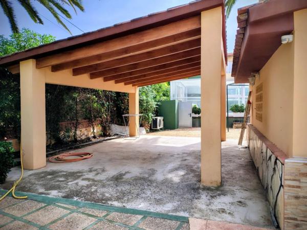 Casa independiente en calle Morena