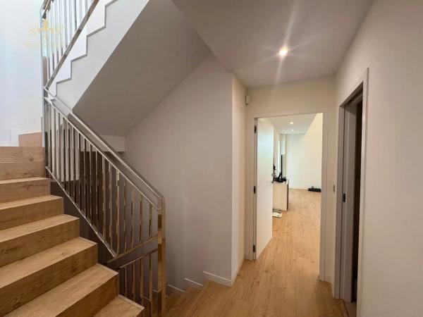 Chalet adosado en calle Serra Gelada