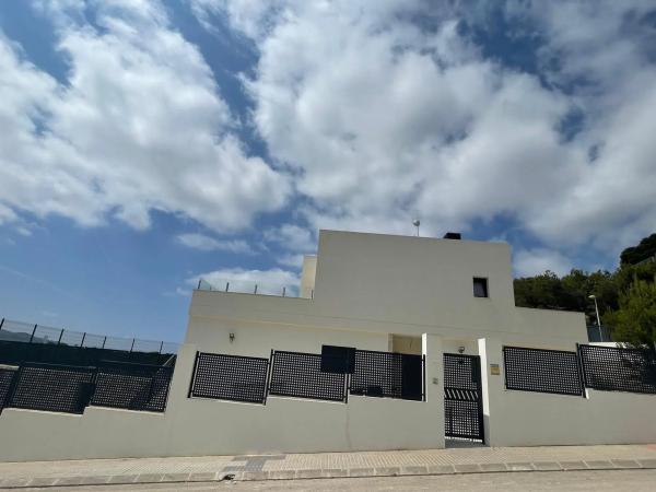 Casa independiente en avenida Marina Baixa, 15 -9