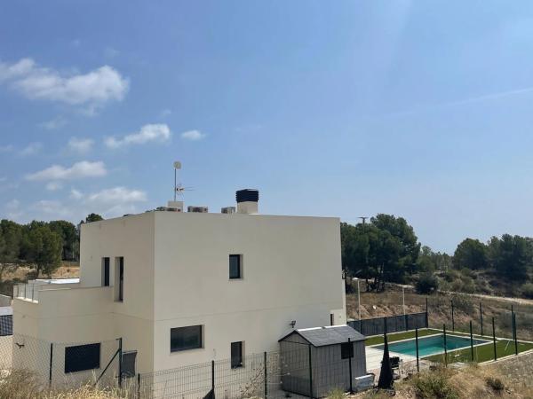 Casa independiente en avenida Marina Baixa, 15 -9