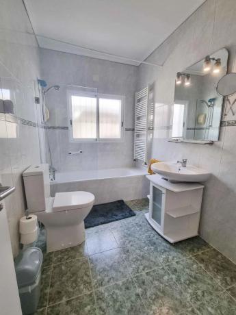 Casa independiente en calle Gabriel Miró