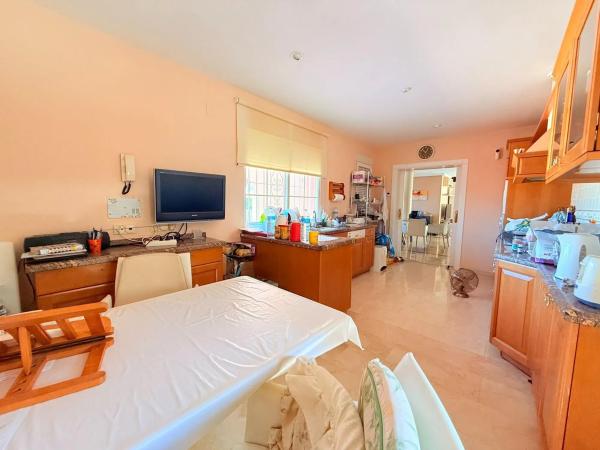 Casa independiente en calle Cormorà