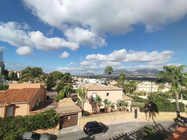 Chalet adosado en calle Otari