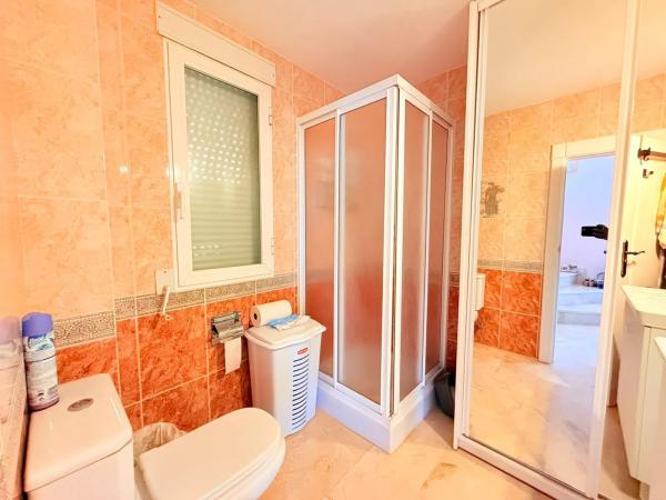 Casa independiente en calle Cormorà