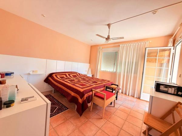 Casa independiente en calle Cormorà