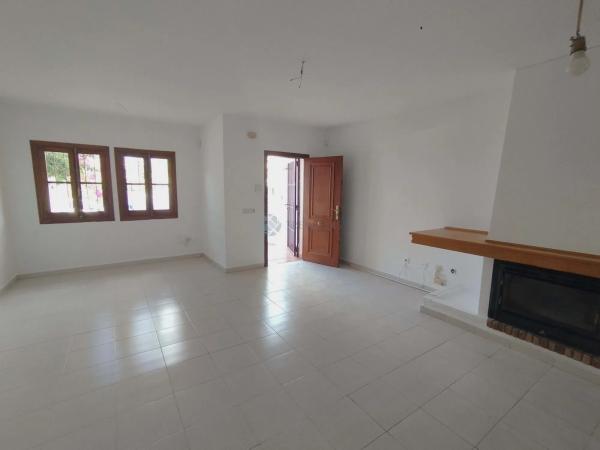 Chalet adosado en calle Otari