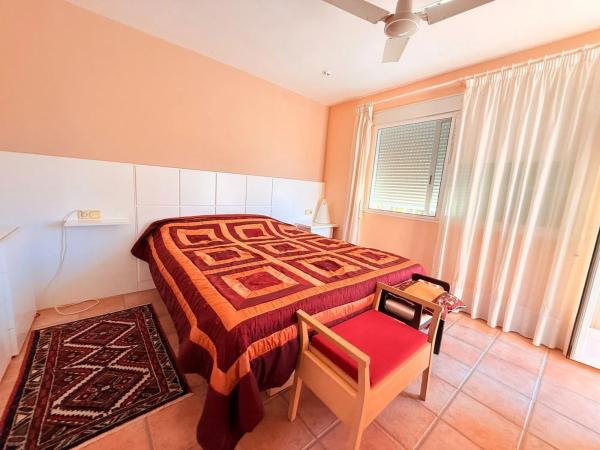 Casa independiente en calle Cormorà