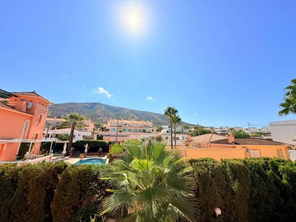 Casa independiente en calle Cormorà