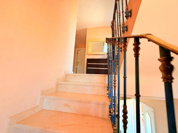 Casa independiente en calle Cormorà