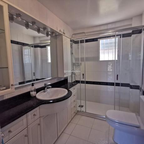 Casa independiente en calle Paradís