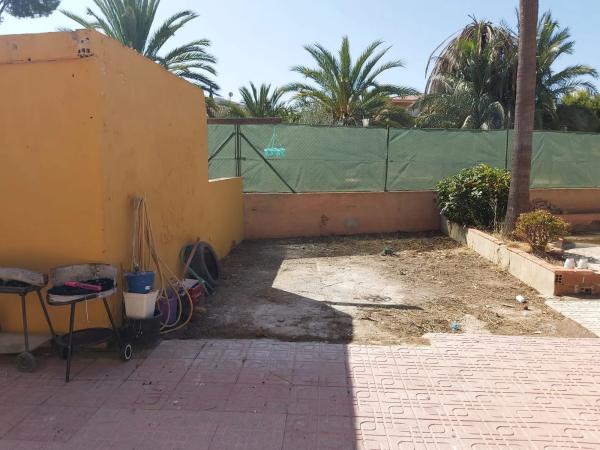 Chalet adosado en calle Galatea