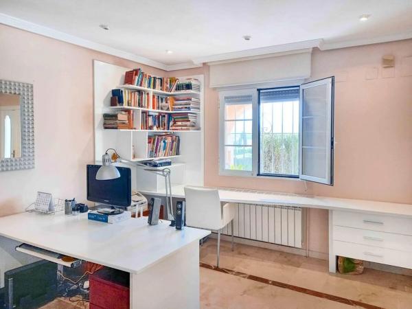 Casa independiente en calle Tità