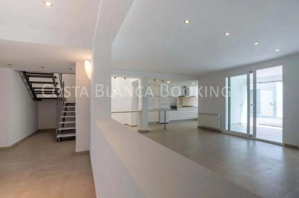 Chalet pareado en calle Austral