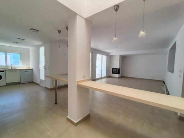 Chalet pareado en calle Austral