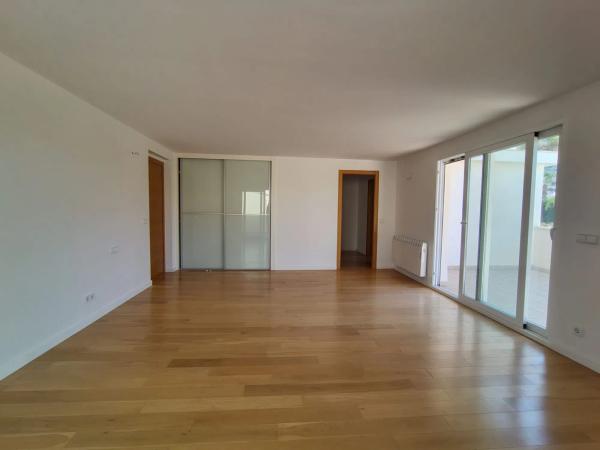 Chalet pareado en calle Austral