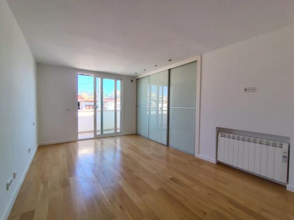 Chalet pareado en calle Austral