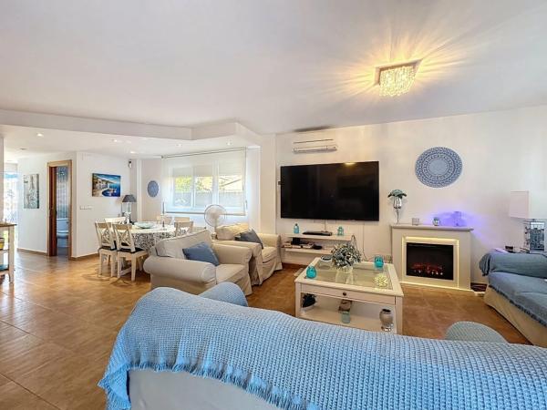 Chalet adosado en calle Cormorà