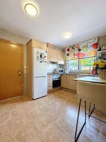 Chalet adosado en calle Cormorà