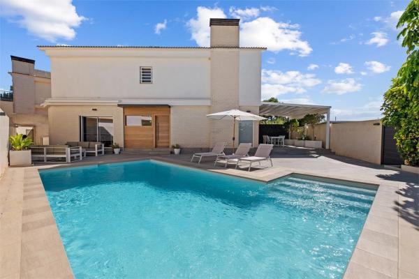 Chalet pareado en calle Turquesa