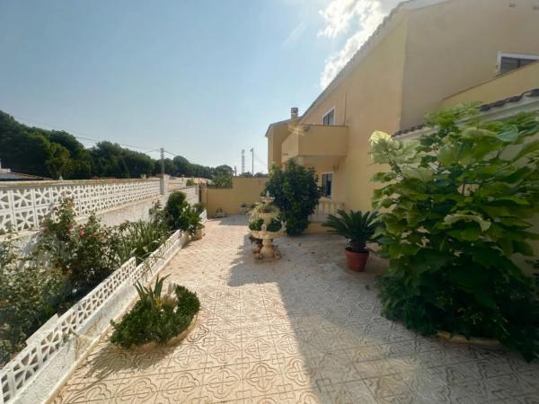 Chalet en Alfaz del Pi Pueblo-Urbanizaciones