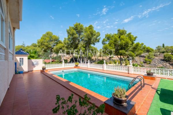 Chalet adosado en calle Pintor Rembrandt, 29