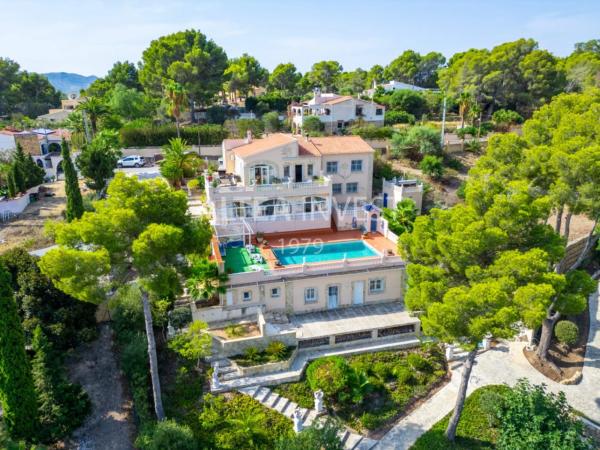 Chalet adosado en calle Pintor Rembrandt, 29