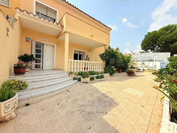 Chalet en Alfaz del Pi Pueblo-Urbanizaciones