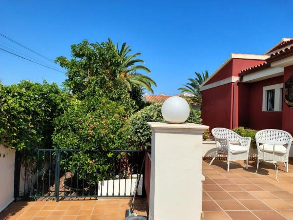 Casa independiente en calle Capricorn