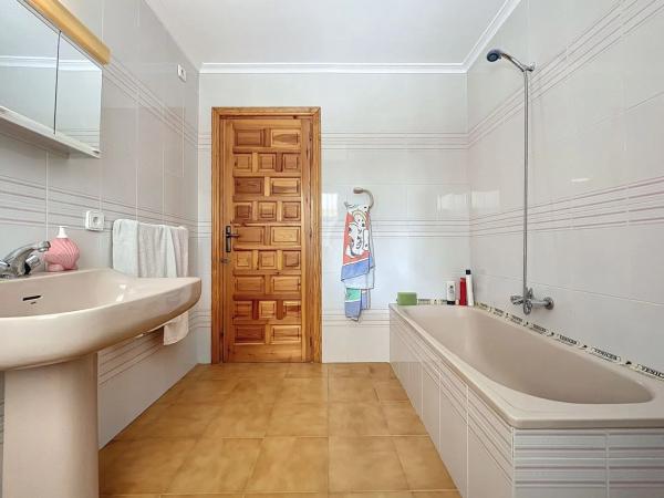 Casa independiente en calle Primavera