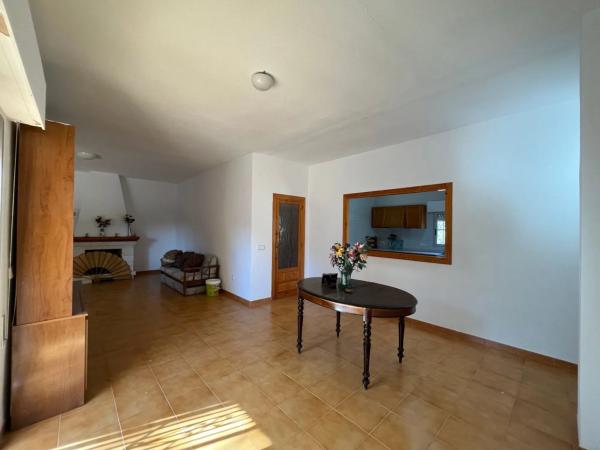 Casa independiente en calle Primavera