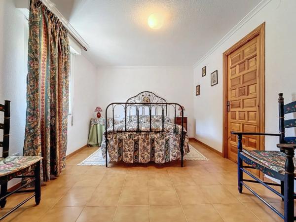 Casa independiente en calle Primavera