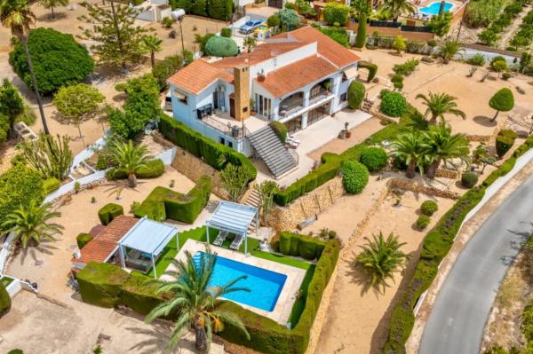 Chalet en Alfaz del Pi Pueblo-Urbanizaciones